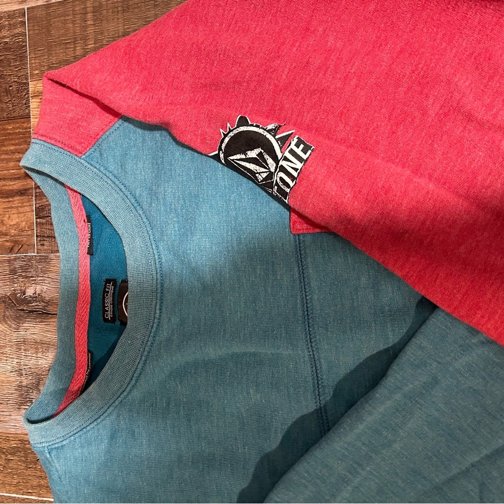 Volcom Red and Blue Sweatshirt